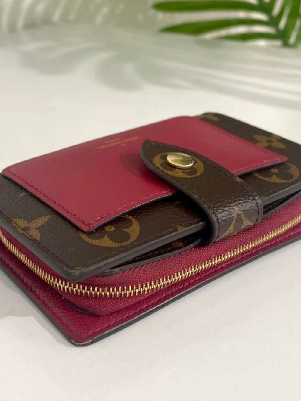 Louis Vuitton 2021 fuchsia and monogram Juliette wallet - Picture 3 of 14